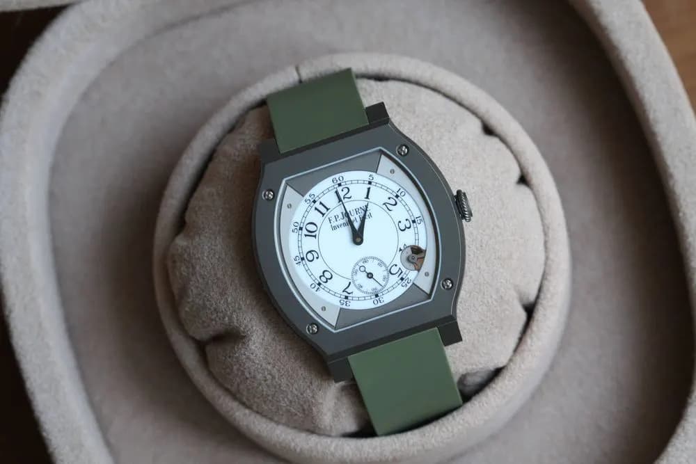 Elégante 40MM undefined  – 2021