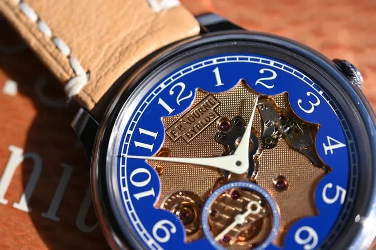 Chronomètre Bleu Chronomètre Bleu Byblos Alligator "Byblos" – 2014