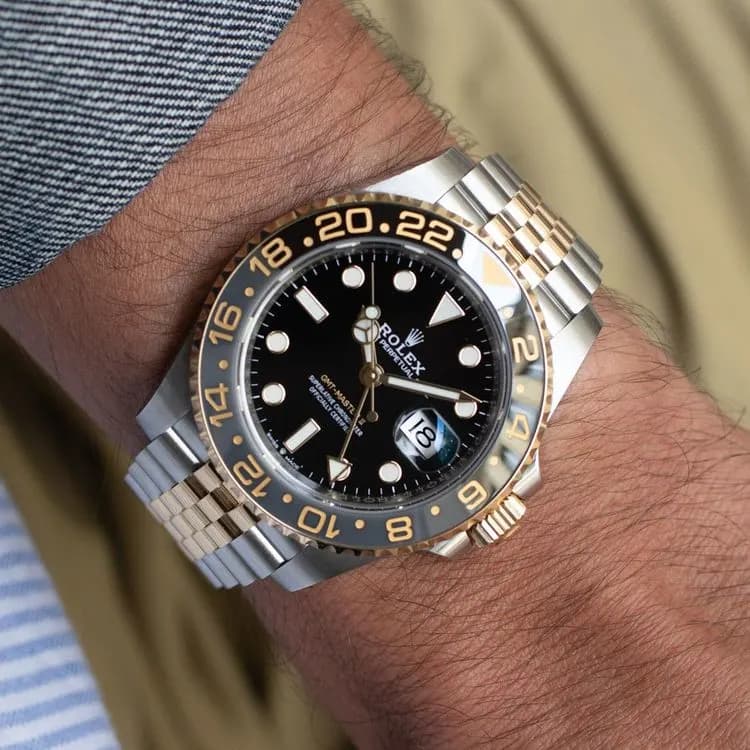 GMT Master ll 126713GRNR Or et Acier "Zombie" – 2023