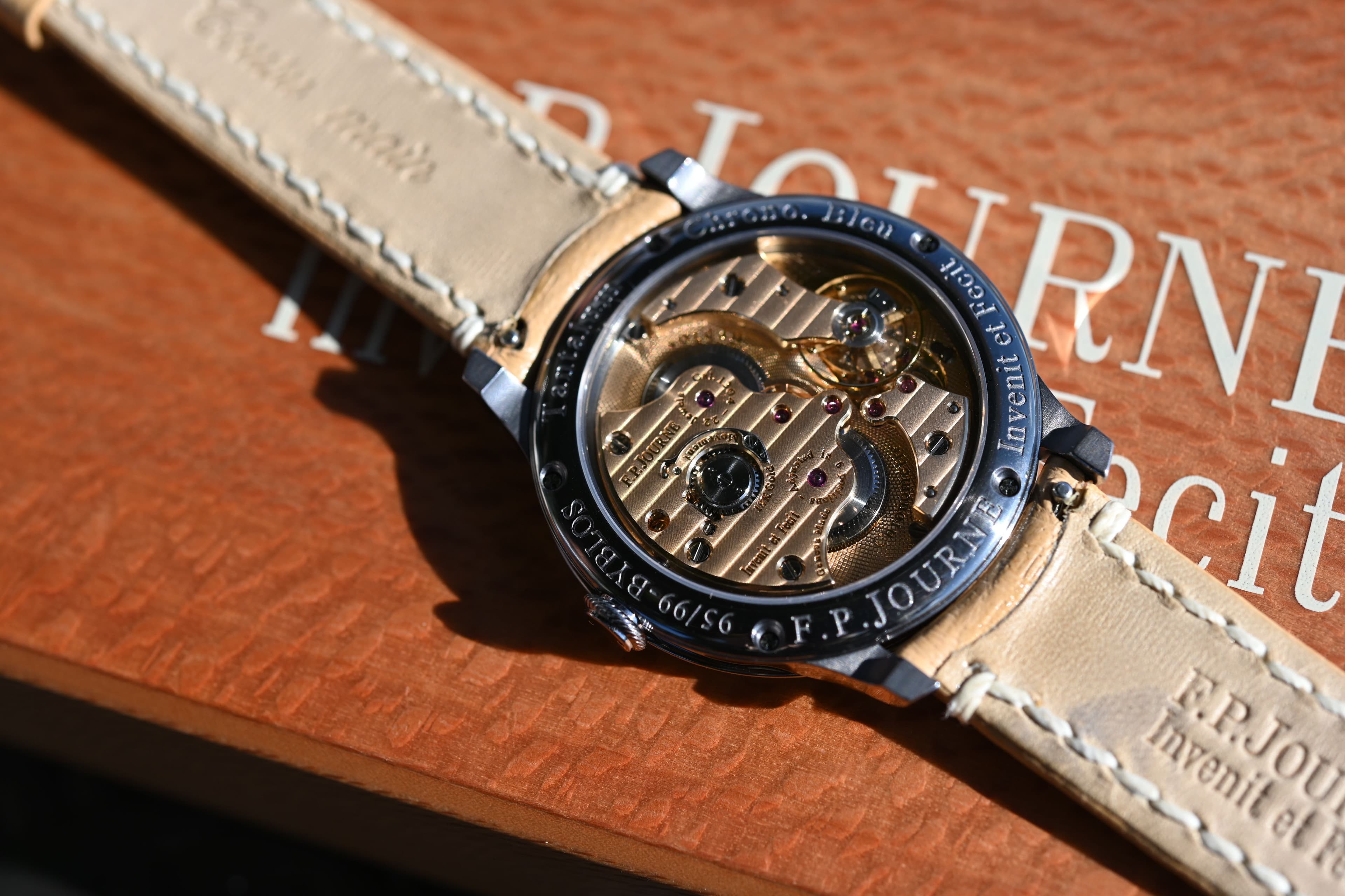 Chronomètre Bleu Chronomètre Bleu Byblos Alligator "Byblos" – 2014