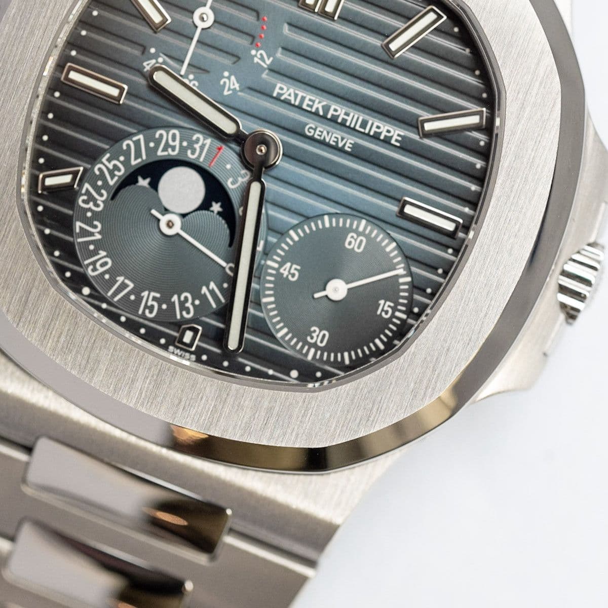 Patek Philippe Nautilus 5712 - Fiche Technique